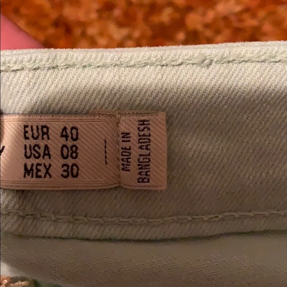 Capris - Picture 4 of 5